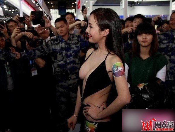 湿露露车展几近全婐图片