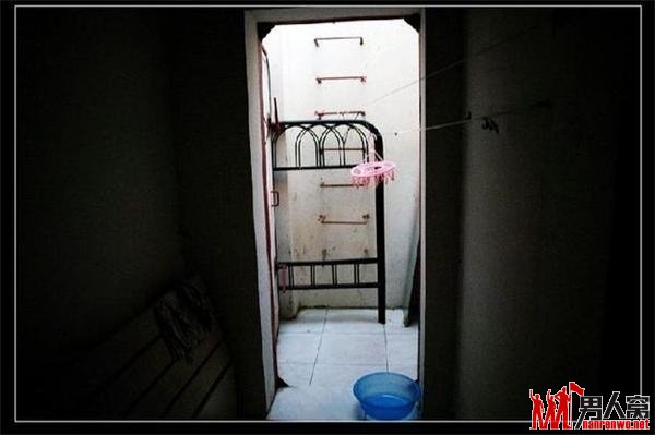 揭都市蚁族凄苦现状