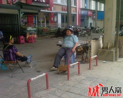 无敌了！你伤不起的雷人保安
