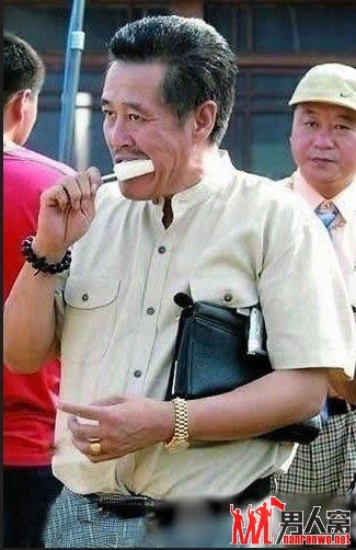 揭秘那些经典不雅照的明星