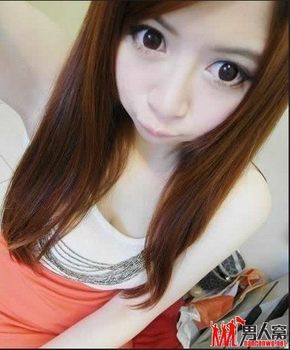 长得像混血儿的美女姐姐