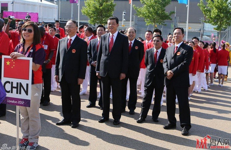 伦敦奥运会：中国代表团举行升旗仪式